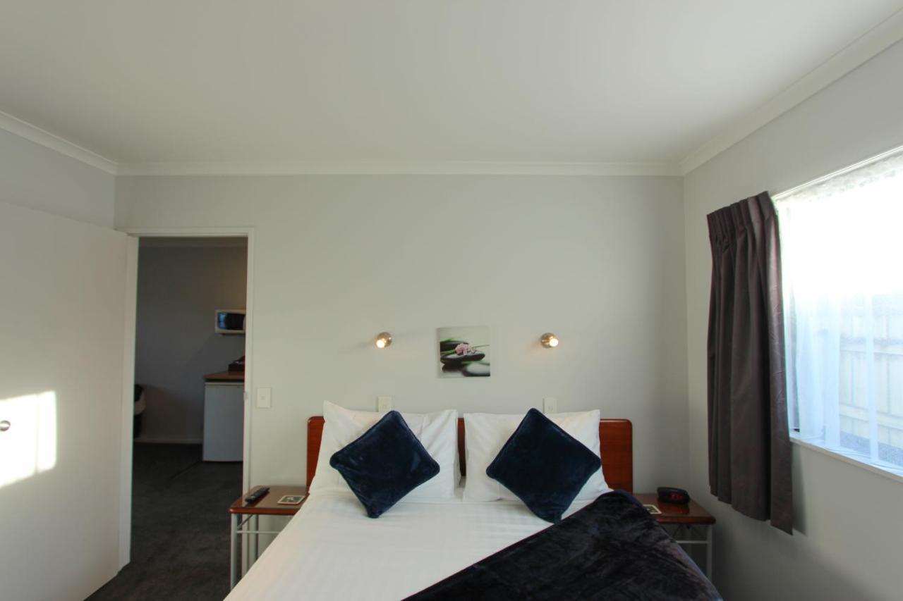 Bk'S Magnolia Motor Lodge Уангануй Екстериор снимка